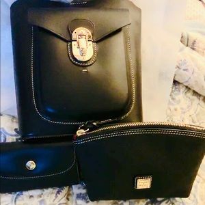 Dooney and Bourke Florentine Cross Body Set